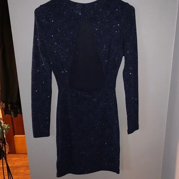 Dress - Picture 2 of 4